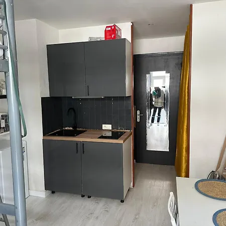 Studio Plein Coeur Juan Les Pins 3 Min A Pied De La Plage Διαμέρισμα *